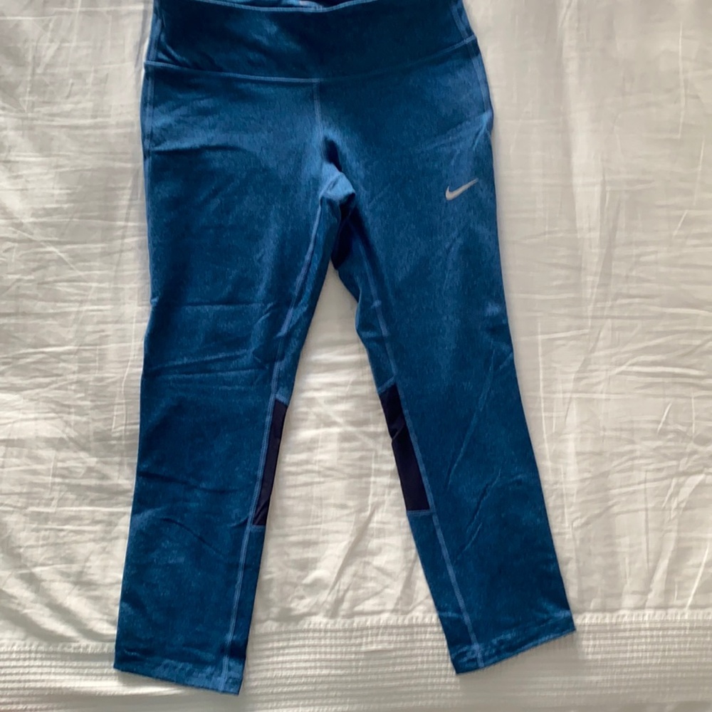 Women’s capri leggings